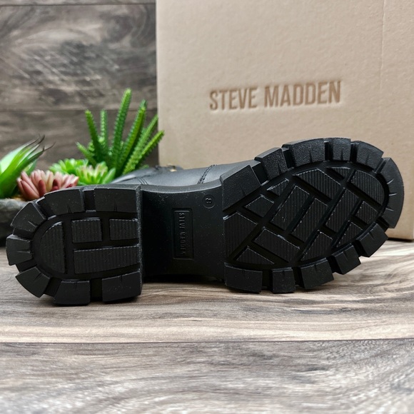 NIB Steve Madden Hint Chunky Lug Sole Black Leather Hiker Combat Boots 8M - Picture 10 of 12